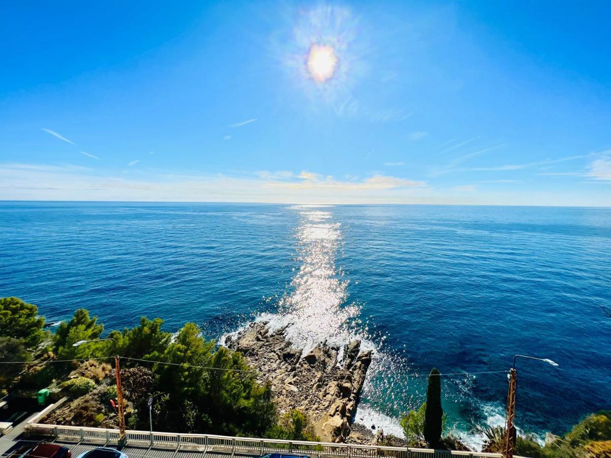 Suite Sunset 22 - Fronte Mare Sanremo Exteriér fotografie
