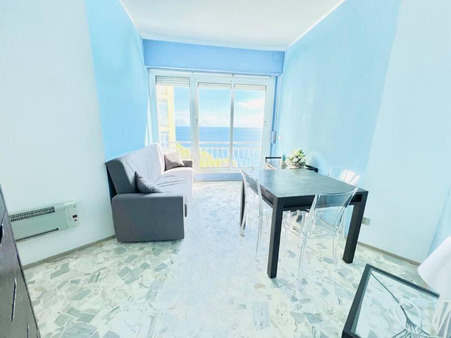 Suite Sunset 22 - Fronte Mare Sanremo Exteriér fotografie