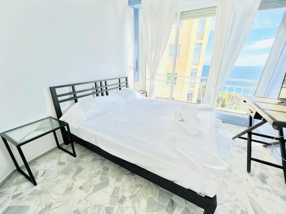 Suite Sunset 22 - Fronte Mare Sanremo Exteriér fotografie